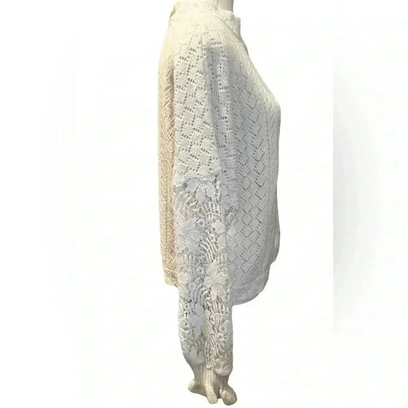 Noracora | Cable Knit & Lace Crochet Sweater (S) - Picture 2 of 9